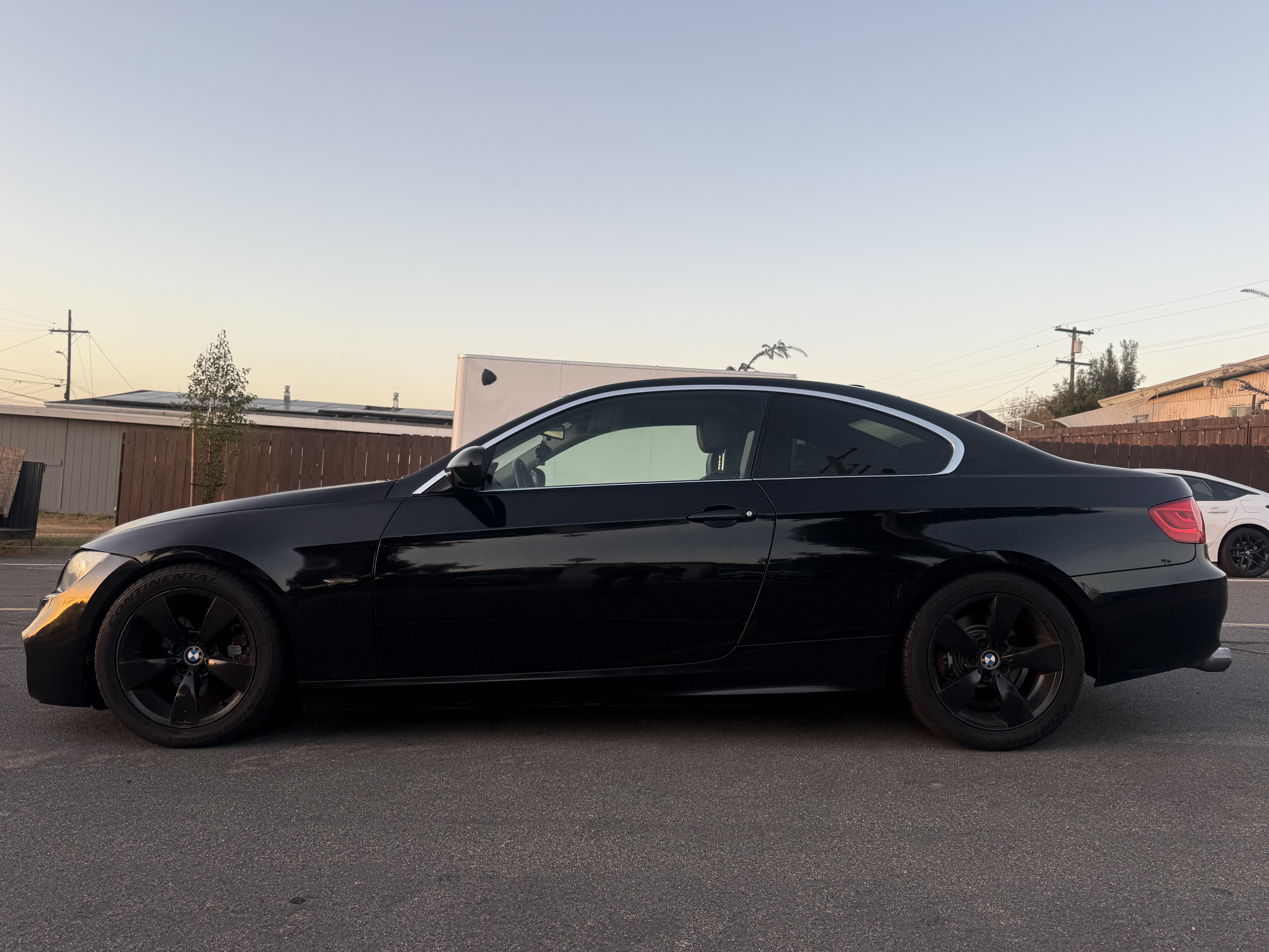Used 2011 BMW 328i Coupe RWD image 1