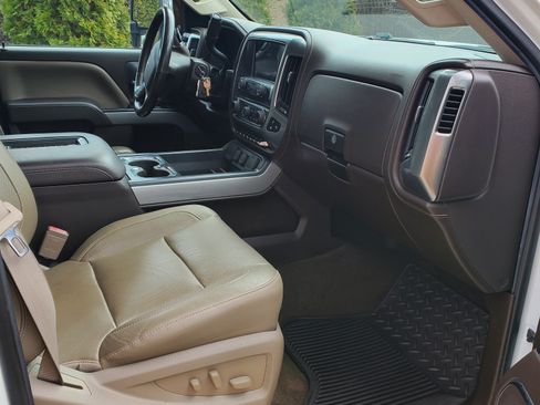 Used 2016 Chevrolet Silverado 2500 LTZ w/ Duramax Plus Package image 12