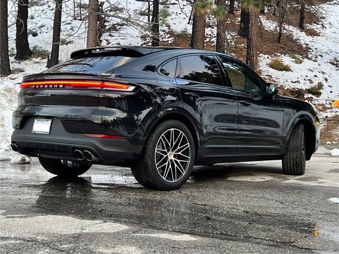 Used 2026 Porsche Cayenne S AWD/4WD image 28