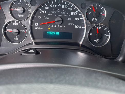 Used 2015 Chevrolet Express 2500 RWD image 6