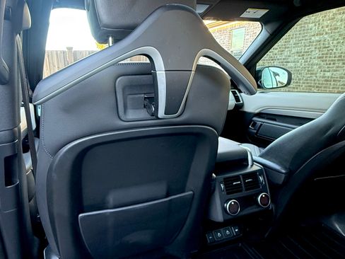 Used 2021 Land Rover Discovery S R-Dynamic image 26