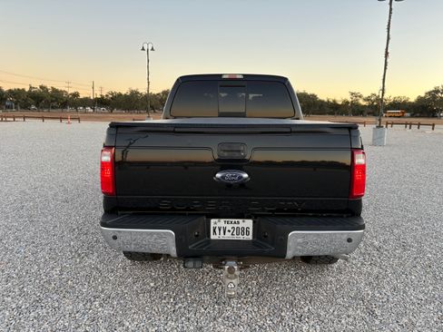 Used 2015 Ford F250 Lariat w/ Lariat Ultimate Package image 8