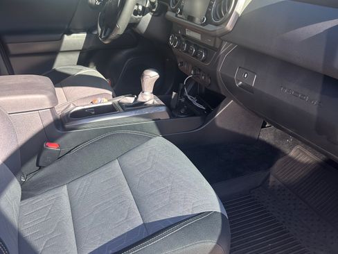Used 2023 Toyota Tacoma TRD Sport AWD/4WD image 8