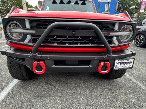 Used 2022 Ford Bronco Wildtrak image 9