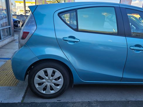 Used 2014 Toyota Prius C One image 19