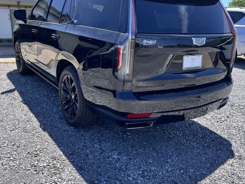 Used 2023 Cadillac Escalade Sport w/ LPO, ONYX Package image 15