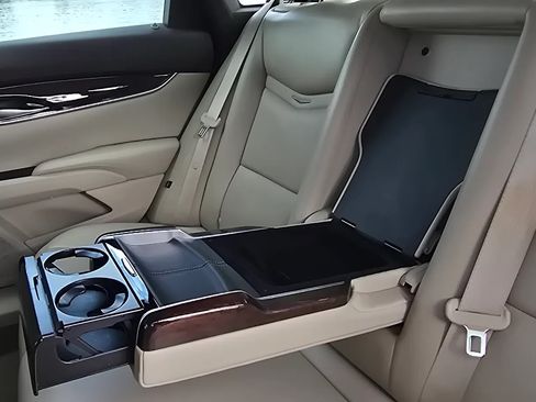 Used 2019 Cadillac XTS Luxury image 12