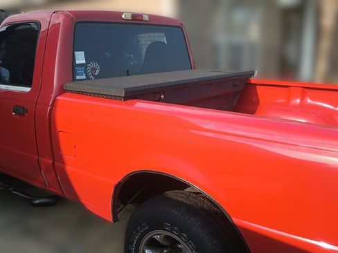 Used 2003 Ford Ranger XL image 2