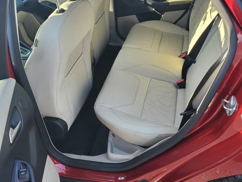 Used 2015 Ford Focus Electric Hatchback FWD image 9