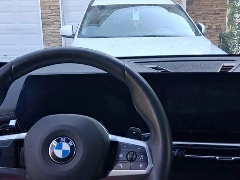 Used 2023 BMW X1 xDrive28i w/ M Sport Package image 12