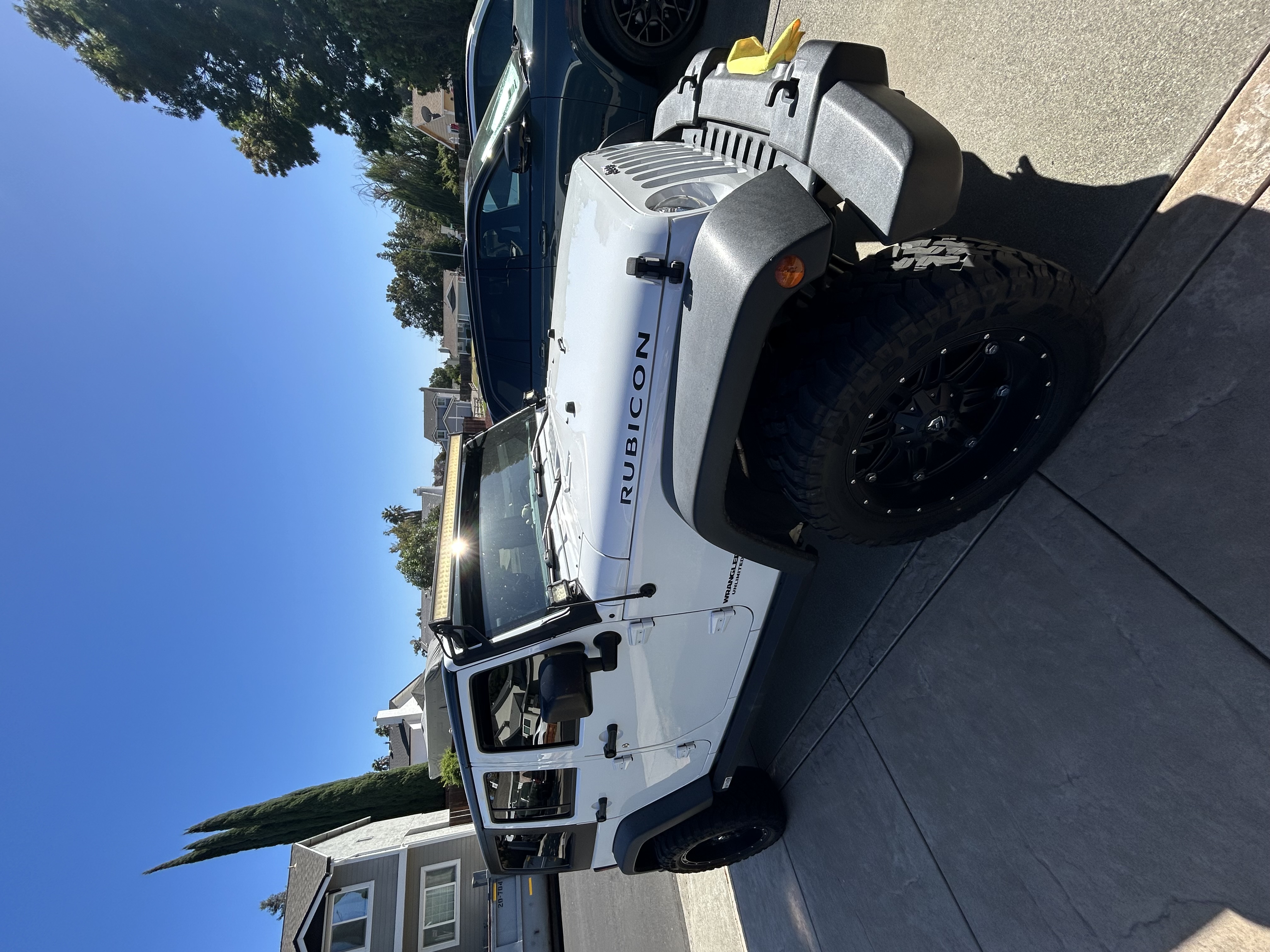 Used 2017 Jeep Wrangler Unlimited Rubicon w/ Connectivity Group AWD/4WD image 1
