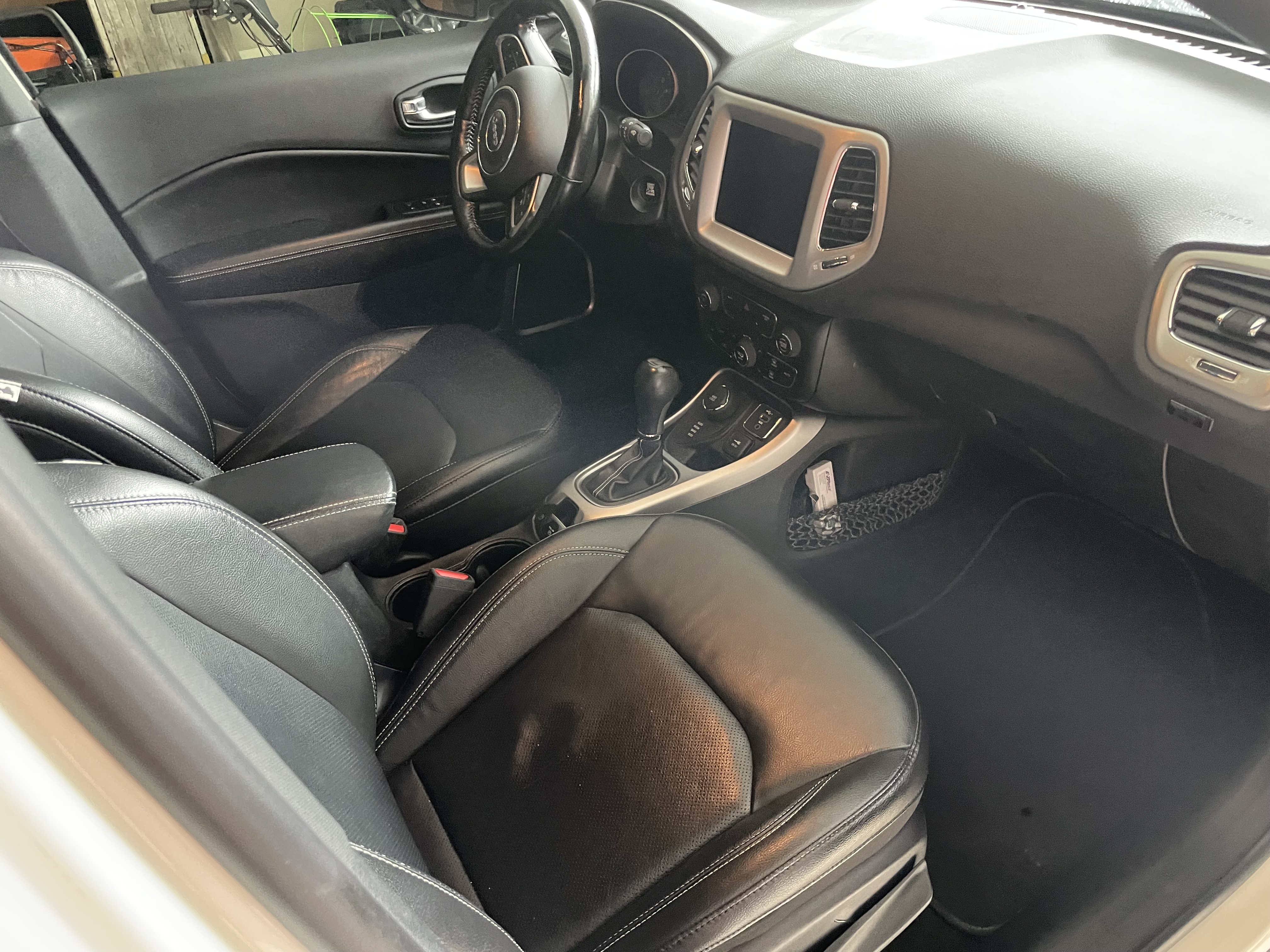 Used 2021 Jeep Compass Latitude AWD/4WD image 9