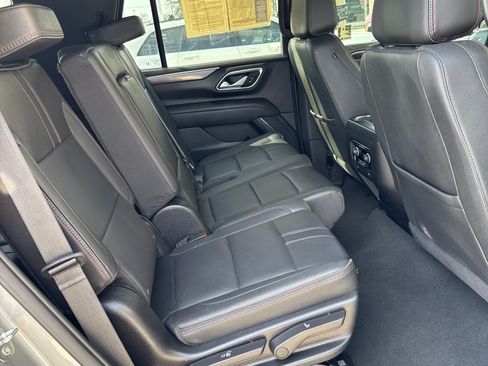 Used 2022 Chevrolet Tahoe Z71 w/ Z71 Off-Road Package image 7