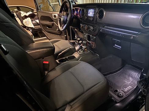 Used 2021 Jeep Wrangler Unlimited Sport image 6