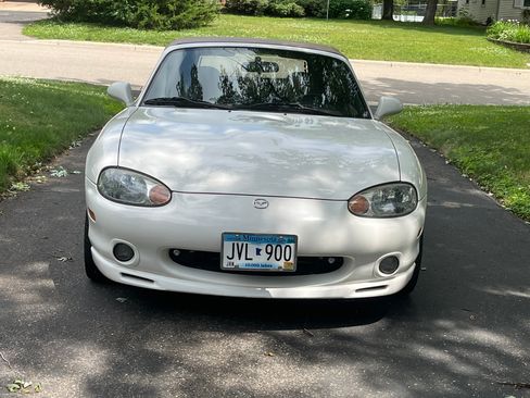 Used 2000 MAZDA MX-5 Miata RWD image 10