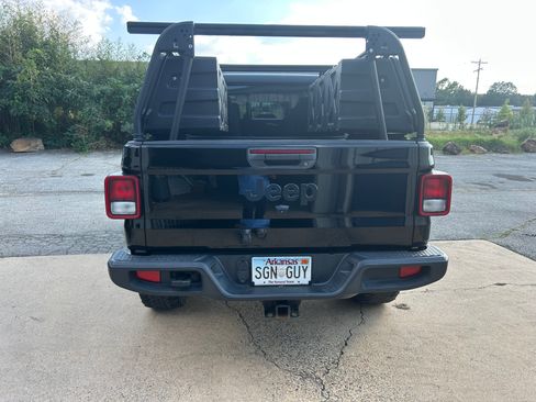 Used 2020 Jeep Gladiator Sport w/ Quick Order Package 24S image 17