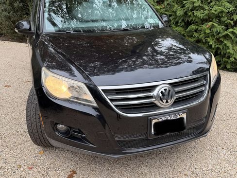 Used 2010 Volkswagen Tiguan Wolfsburg Edition image 2