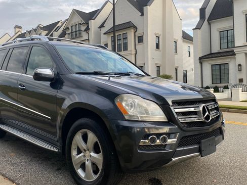 Used 2010 Mercedes-Benz GL 450 4MATIC image 1