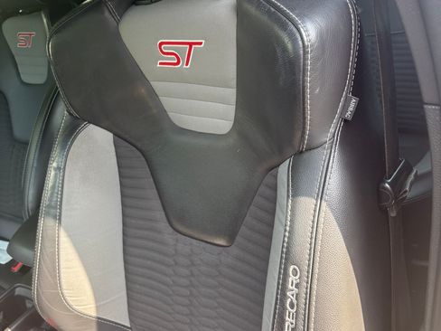 Used 2015 Ford Focus ST w/ Equipment Group 401A FWD image 4
