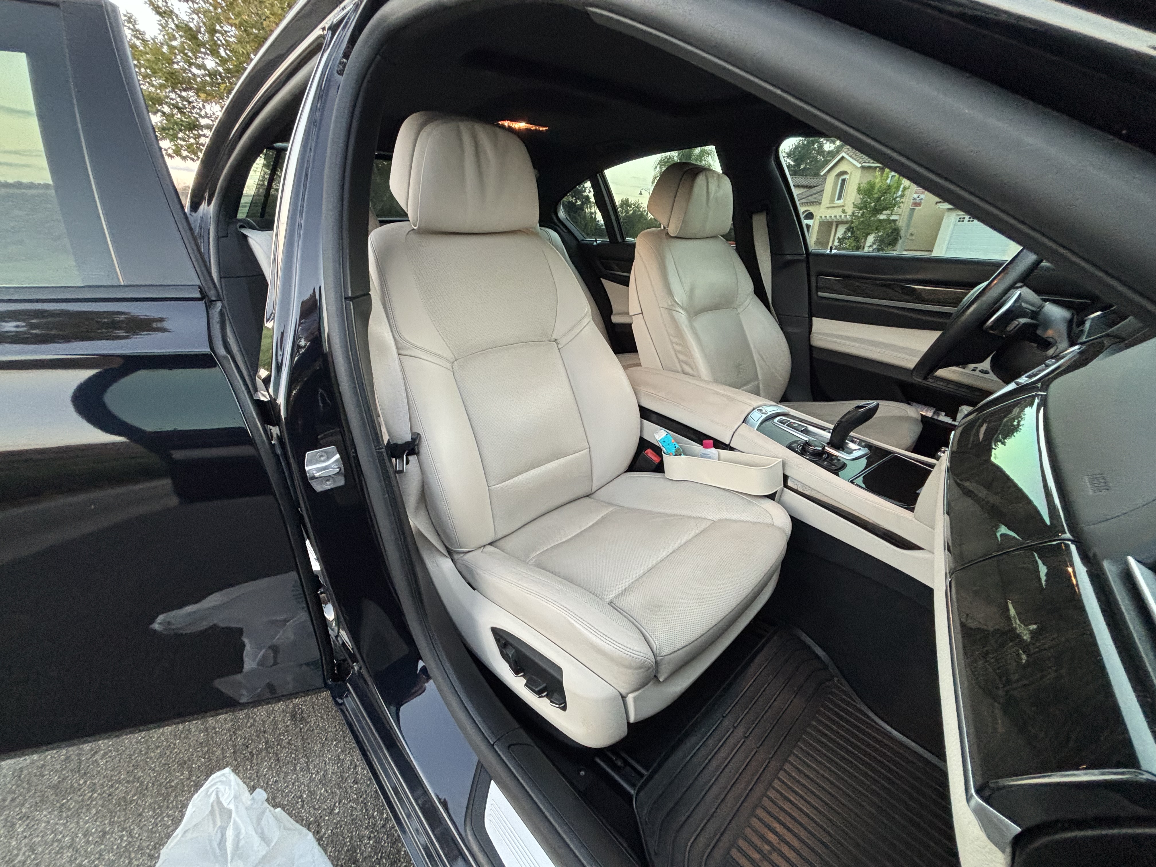 Used 2013 BMW 750i RWD image 2