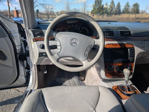 Used 2005 Mercedes-Benz S 500 image 12