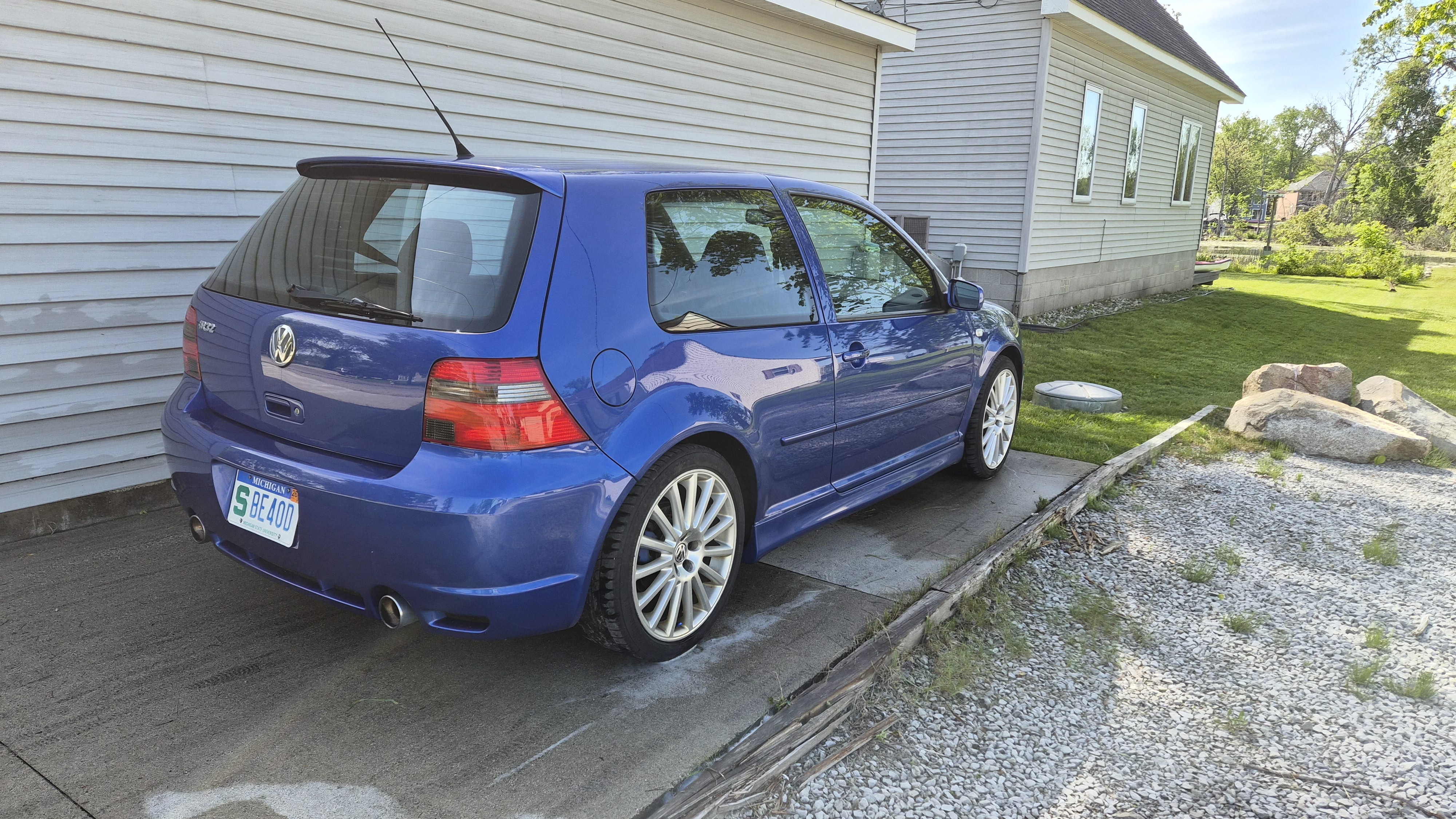 Used 2004 Volkswagen R32 AWD/4WD image 10