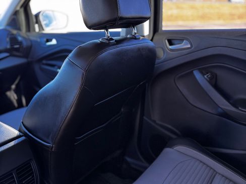 Used 2017 Ford Escape Titanium image 26