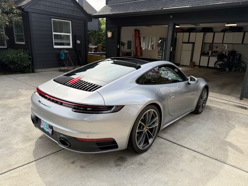 Used 2020 Porsche 911 Carrera 4S image 11