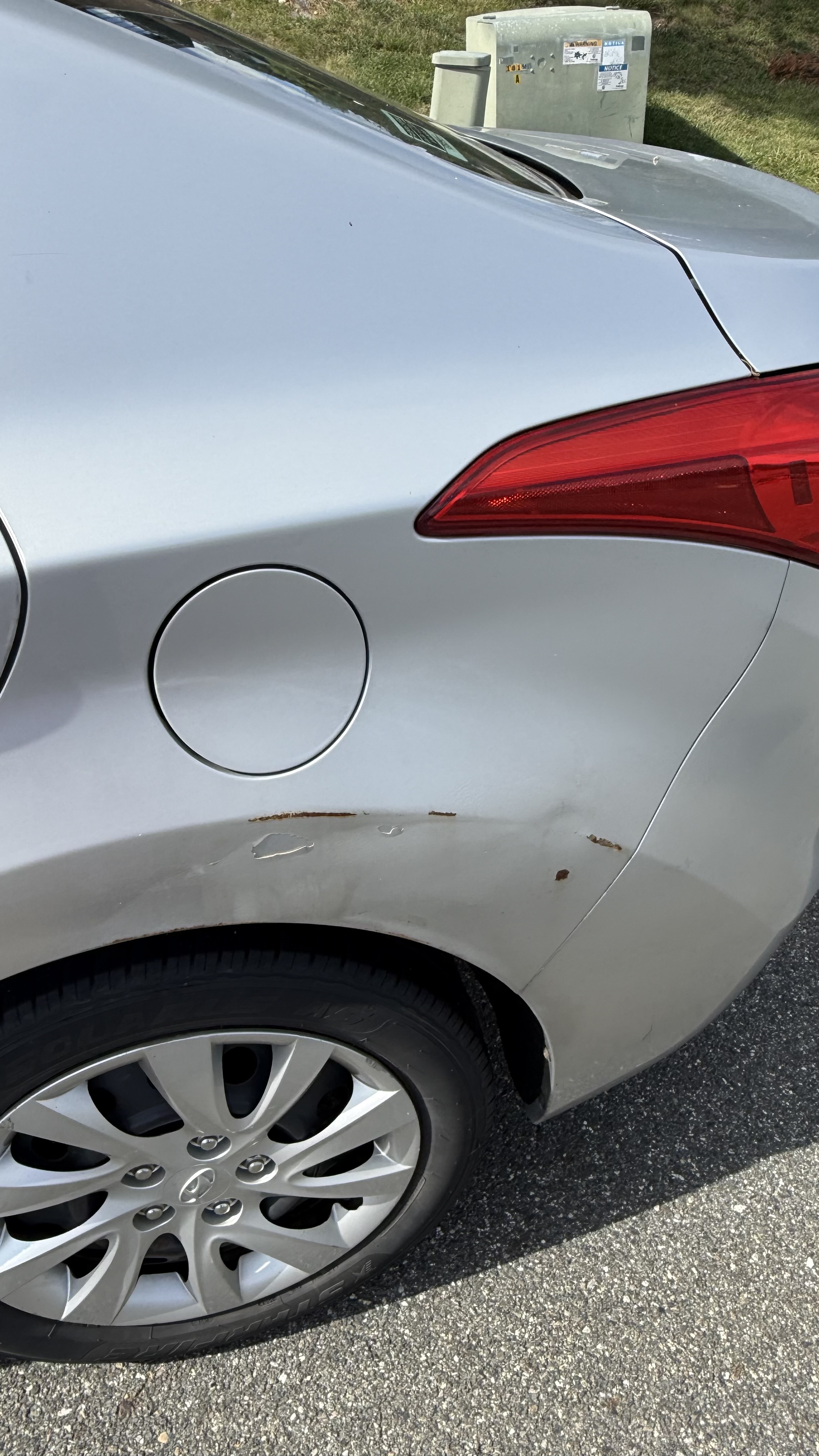 Used 2011 Hyundai Elantra GLS FWD image 8
