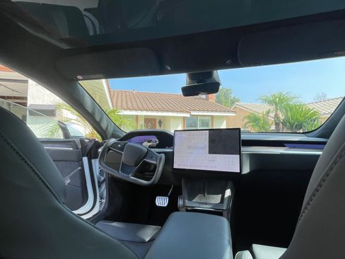 Used 2022 Tesla Model S Standard Range image 15