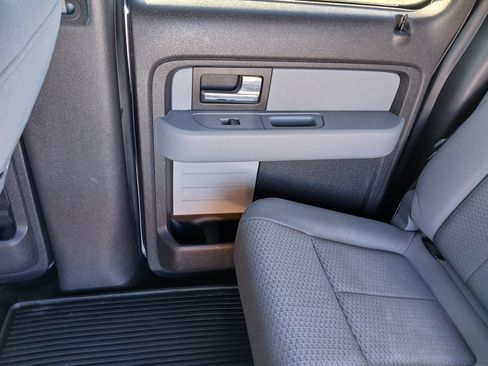 Used 2012 Ford F150 XLT w/ XLT Chrome Pkg image 5