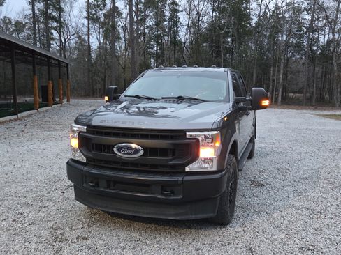 Used 2022 Ford F250 XL w/ Power Equipment Group image 8