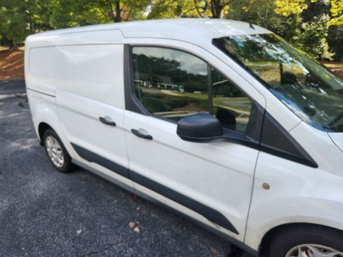 Used 2015 Ford Transit Connect XLT image 11