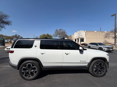 Used 2026 Rivian R1S Adventure image 16