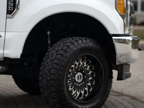 Used 2017 Ford F350 XL w/ Power Equipment Group image 17