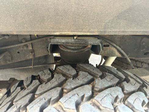 Used 2001 Ford F250 Short Bed image 16