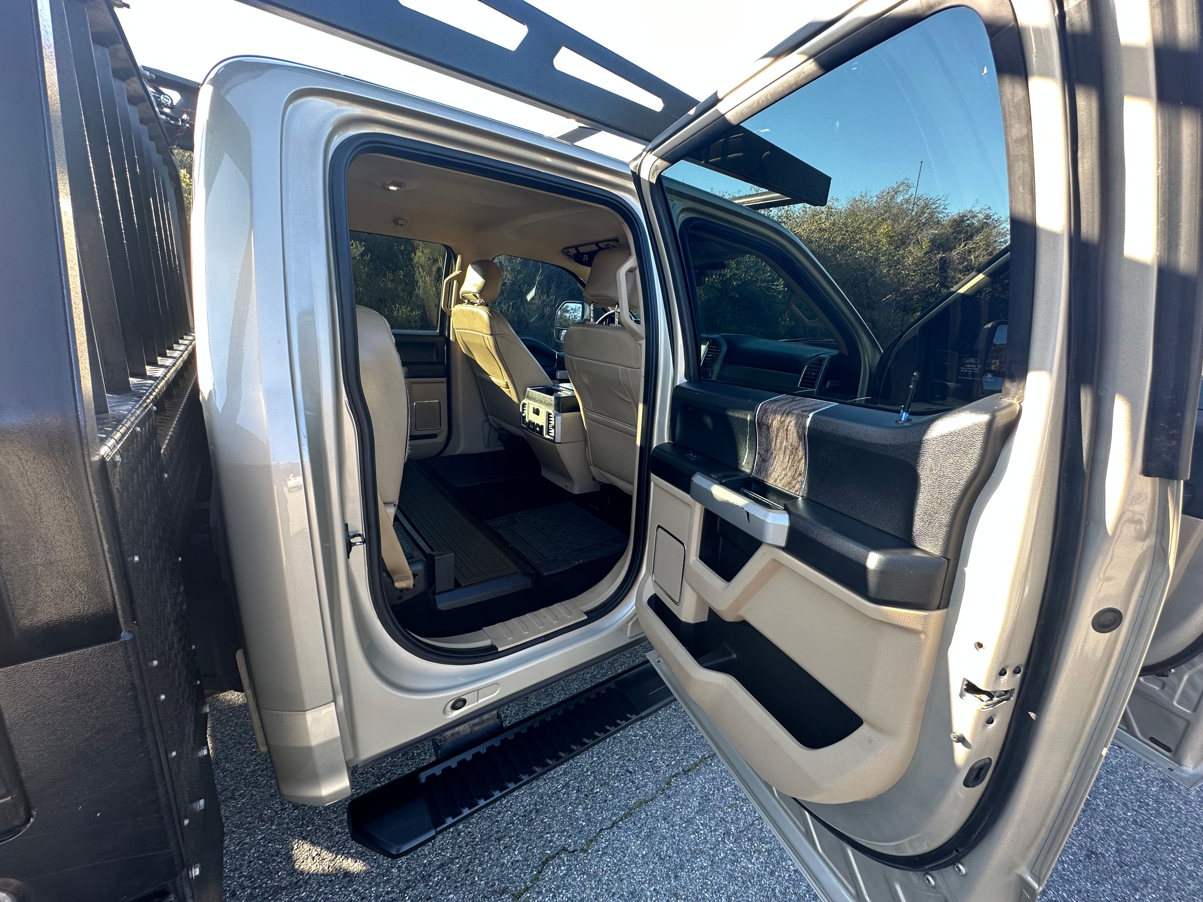 Used 2017 Ford F550 4x4 Crew Cab Super Duty image 23