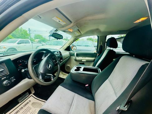 Used 2008 Chevrolet Silverado 1500 W/T w/ Towing Package image 8