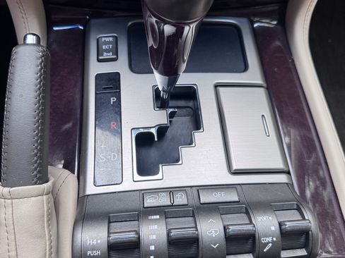 Used 2014 Lexus LX 570 4WD image 15