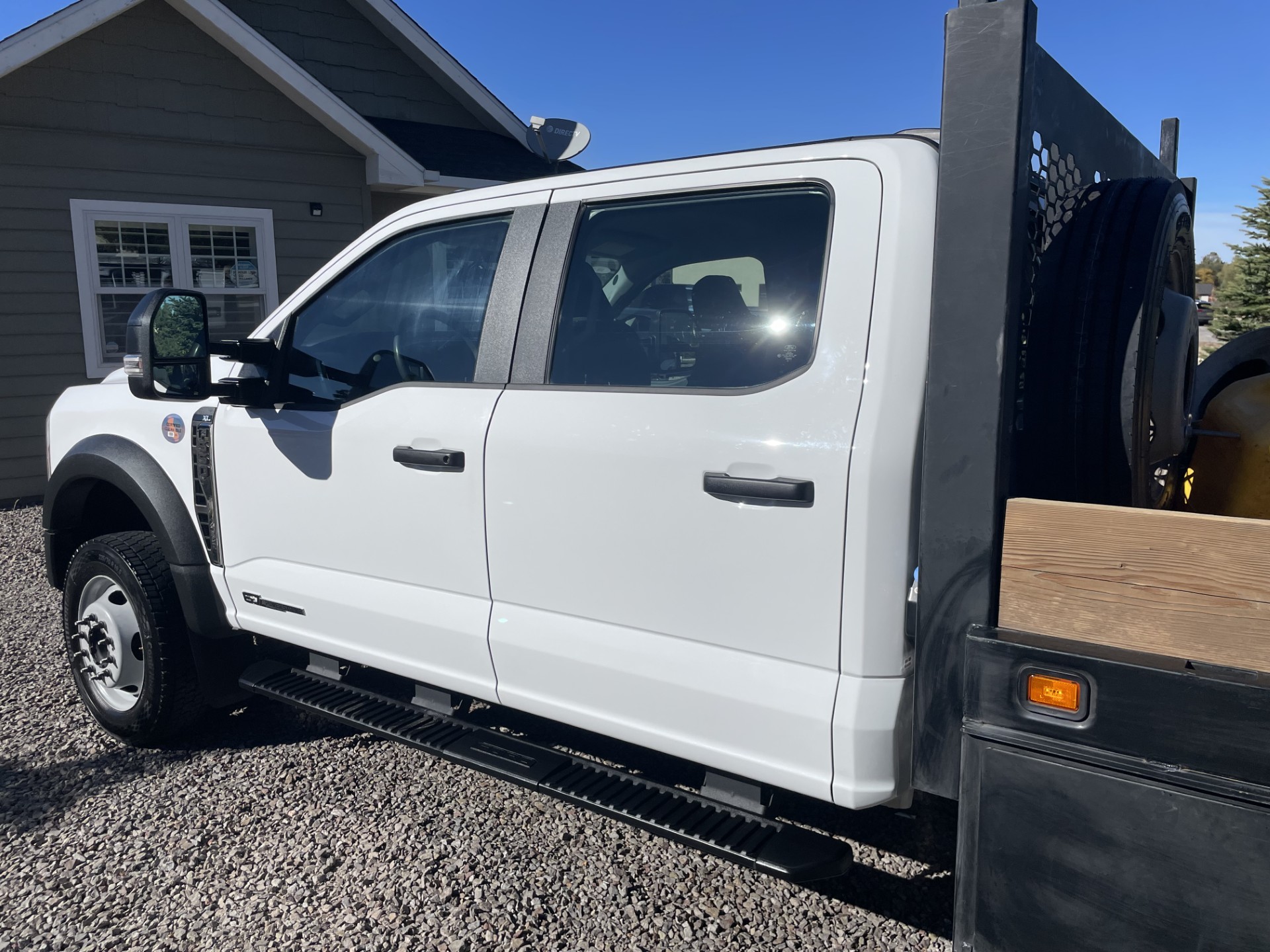 Used 2023 Ford F550 4x4 Crew Cab Super Duty image 8