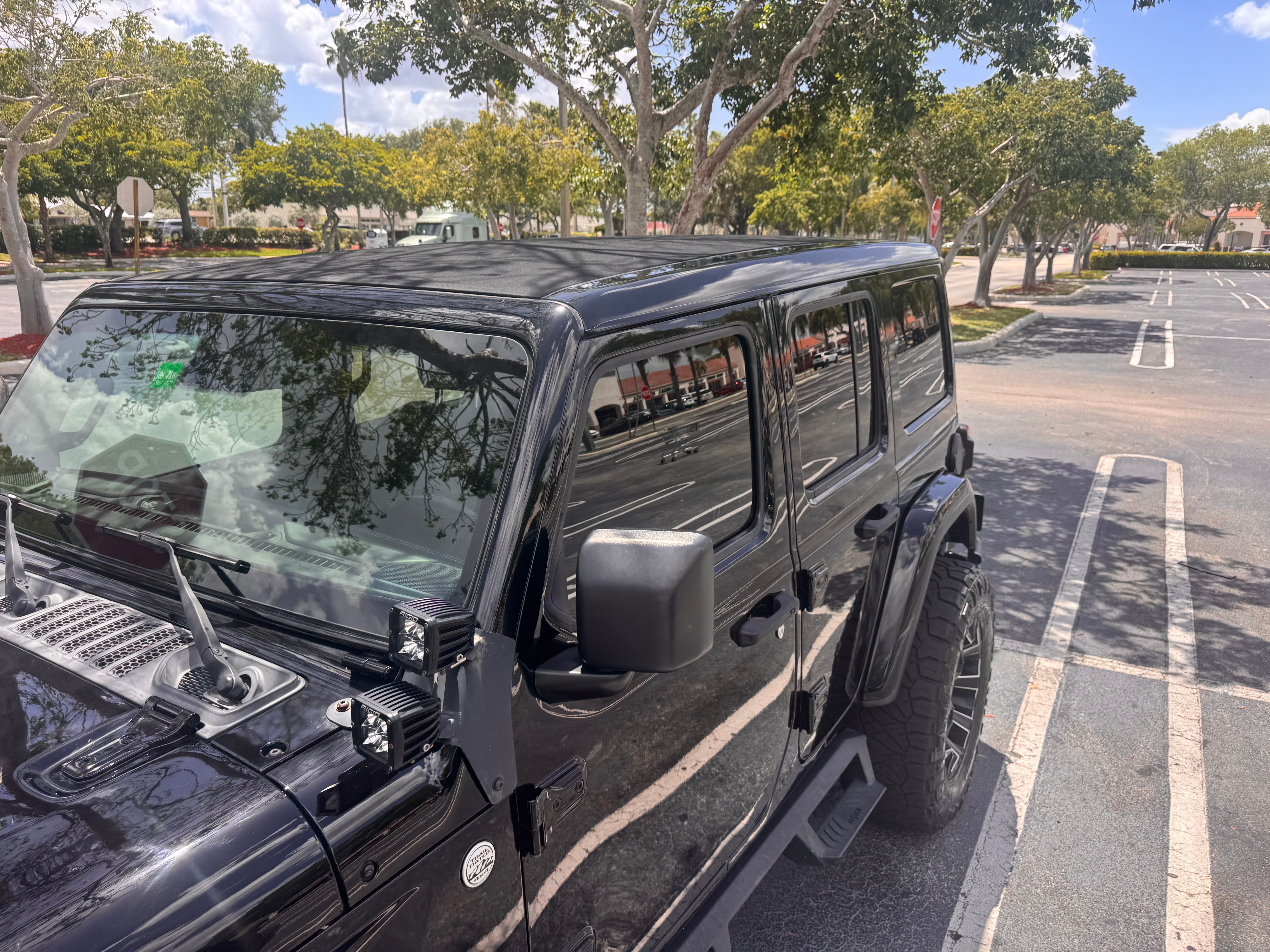 Used 2020 Jeep Wrangler Unlimited Sahara AWD/4WD image 10