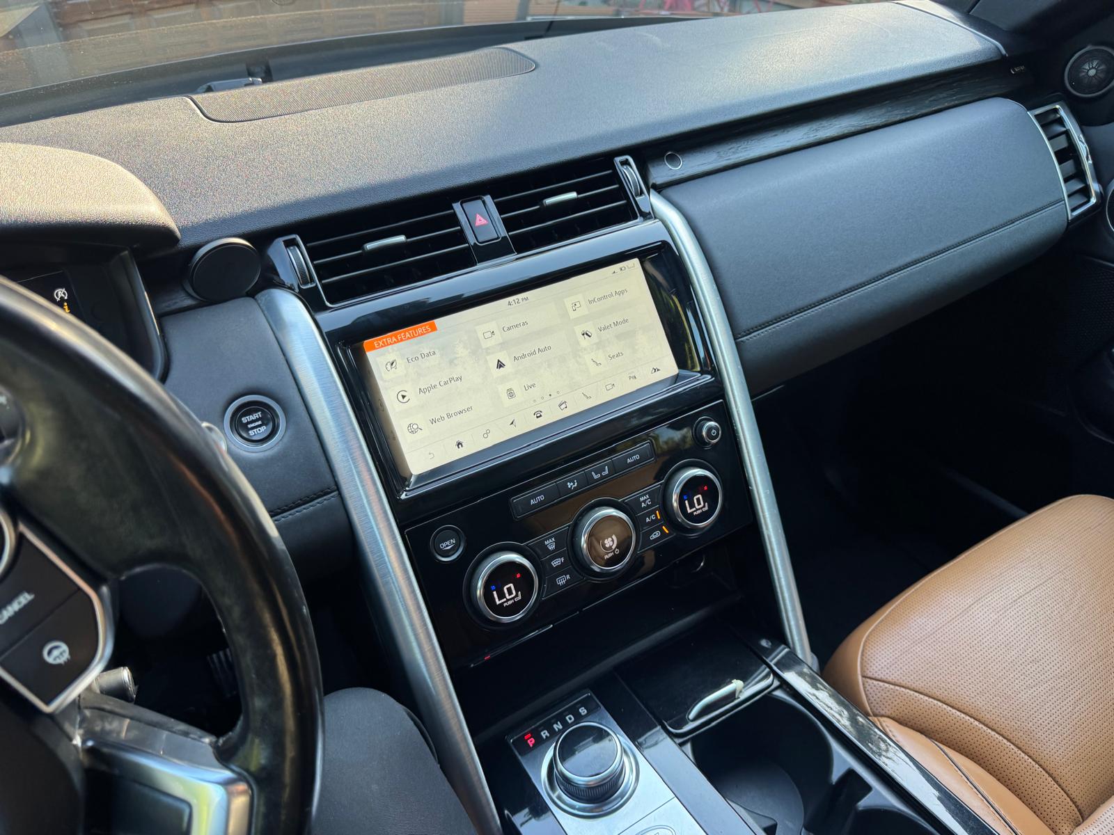 Used 2018 Land Rover Discovery HSE AWD/4WD image 18