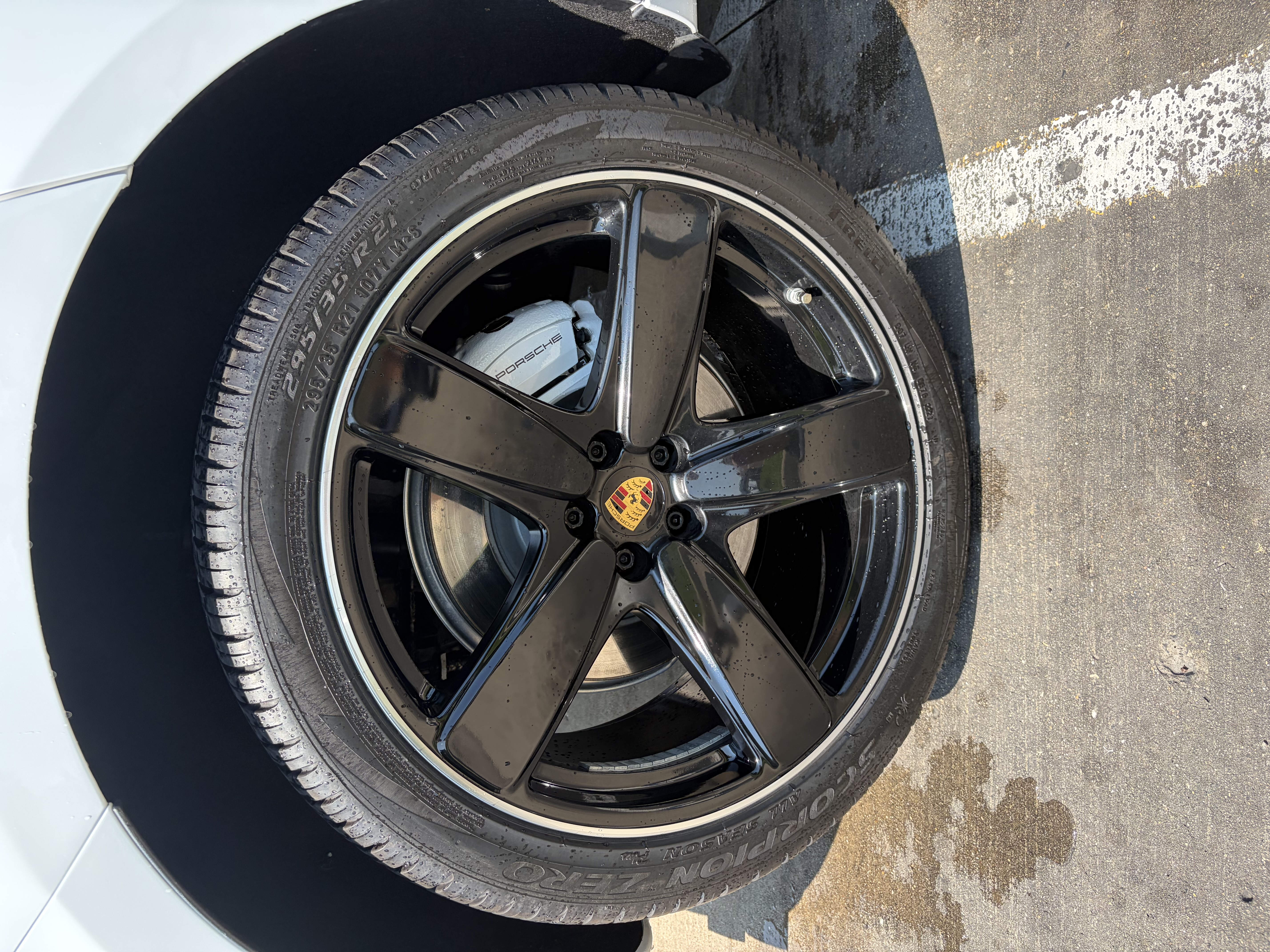 Used 2021 Porsche Macan Turbo AWD/4WD image 14