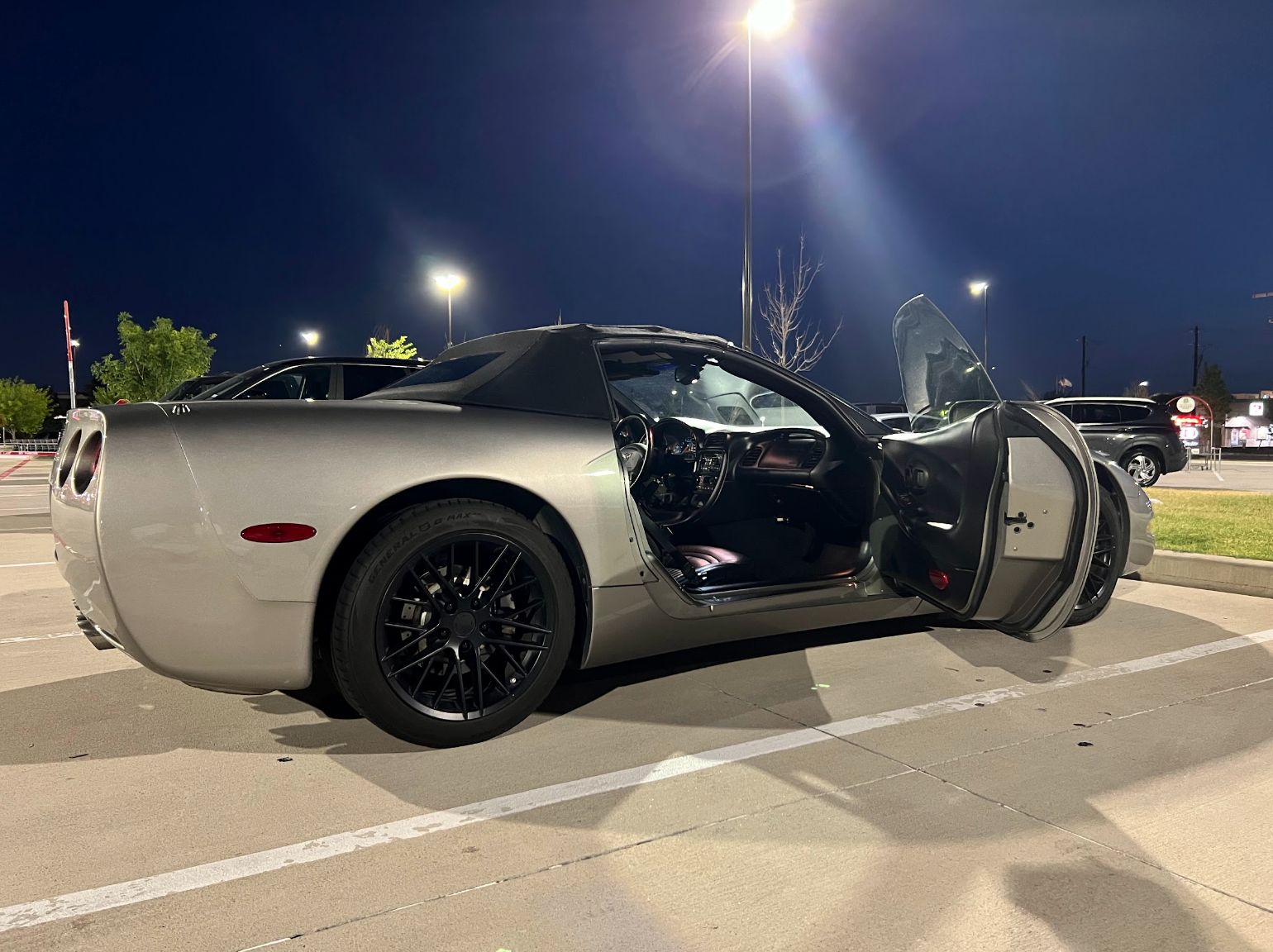 Used 2001 Chevrolet Corvette Convertible w/ Preferred Equipment Group2 RWD image 6