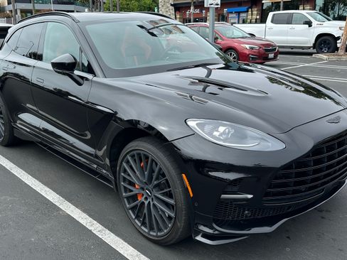 Used 2023 Aston Martin DBX 707 AWD/4WD image 2