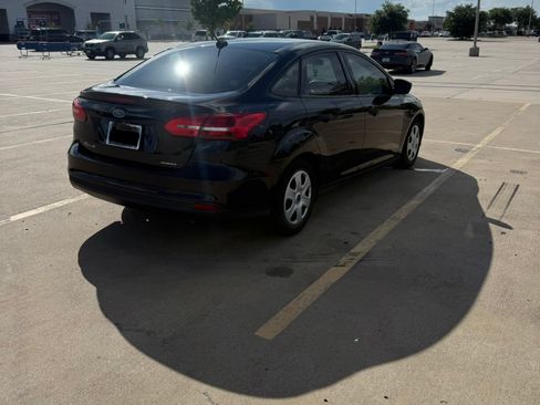 Used 2016 Ford Focus S FWD image 4