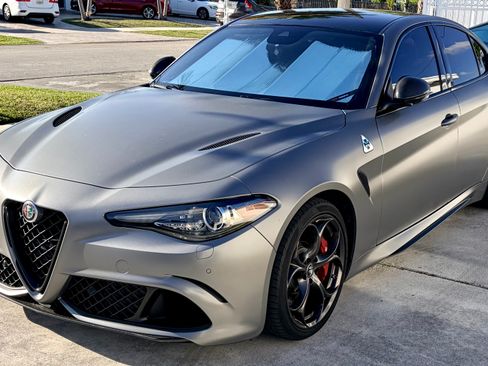 Used 2019 Alfa Romeo Giulia Quadrifoglio image 1