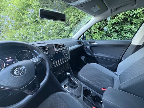 Used 2021 Volkswagen Tiguan S image 17