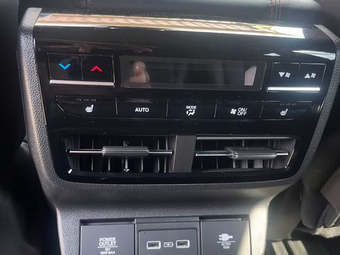 Used 2024 Acura MDX Type S AWD/4WD image 17