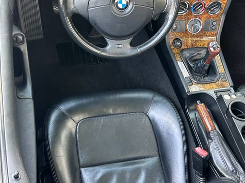 Used 2000 BMW Z3 2.5i RWD image 10